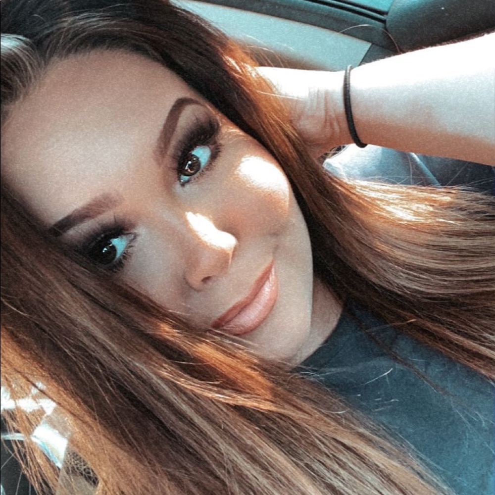 Meet your Posher, Lexi